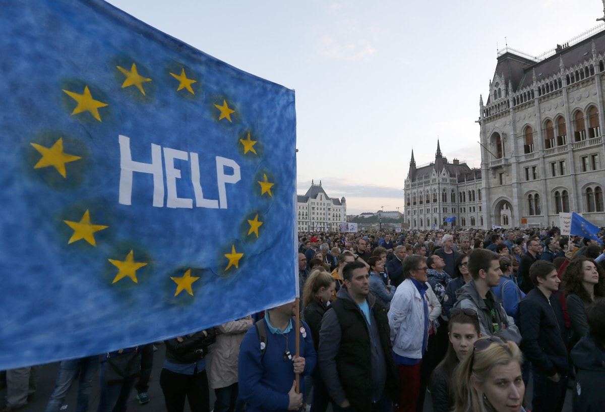 Na Madžarskem pred sprejetjem zakona, ki omejuje nevladnike