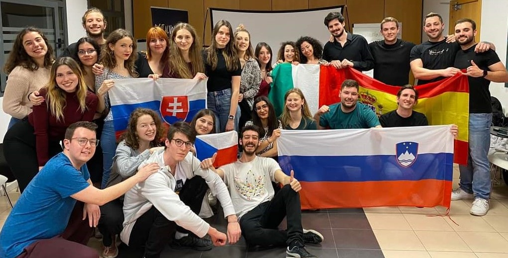 Mladi iz Slovenije na Digitalvolution