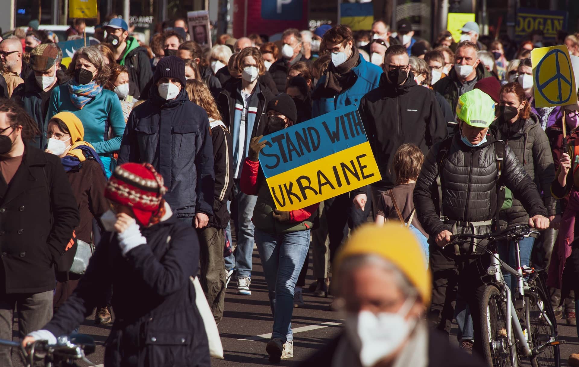 Vojna v Ukrajini močno poslabšala obete za gospodarsko rast v svetu