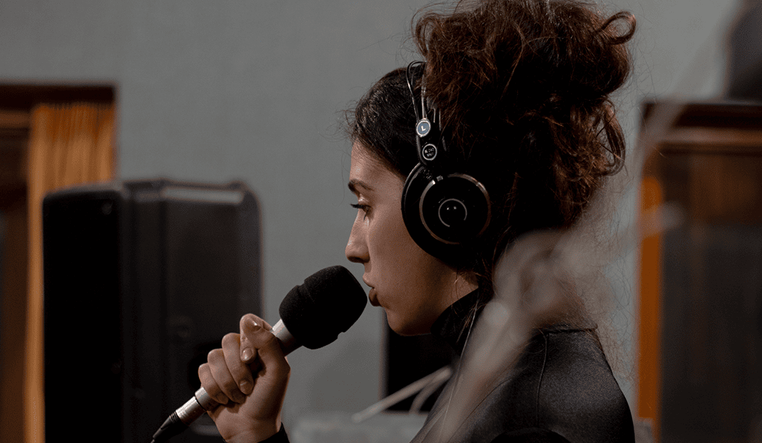 Zvočna igra Pogovori v hiši Karlstein: Preplet besed, zvoka in človeške ranljivosti