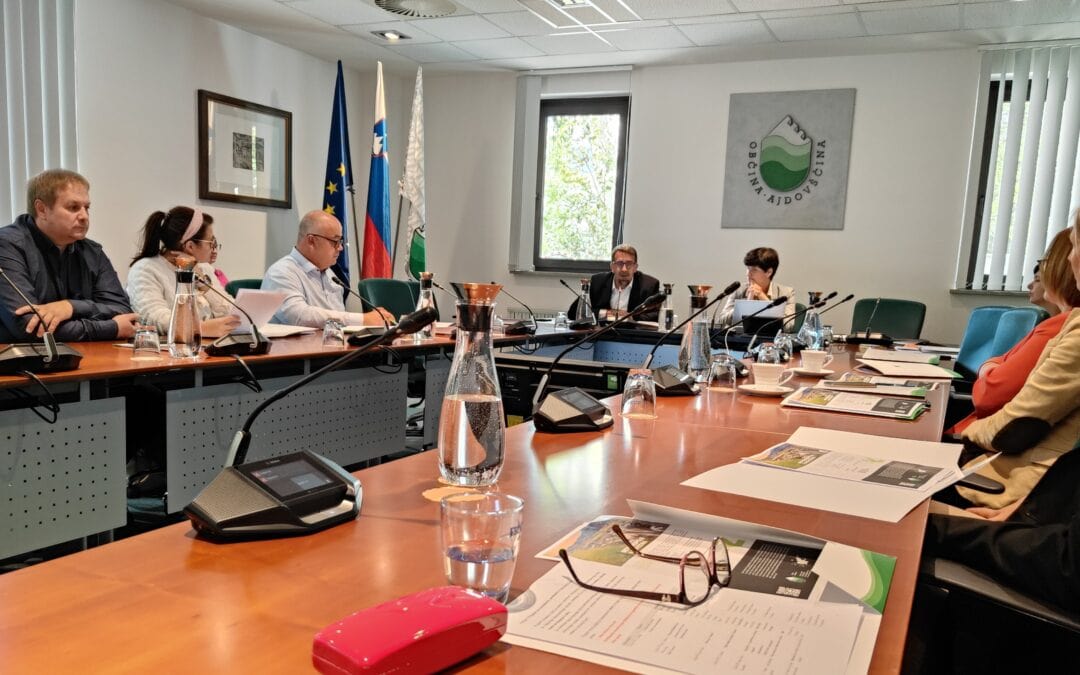 Zavod BETA na okrogli mizi o inovativnosti mladih