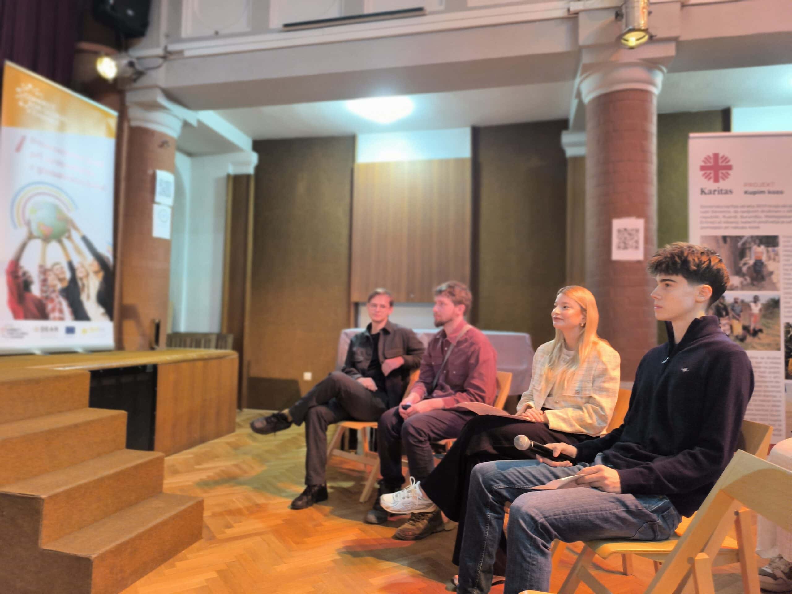 20 let – SLOGA in ZMRS; mladi sprašujejo – politiki odgovarjajo 20 let – SLOGA in ZMRS; mladi sprašujejo – politiki odgovarjajo