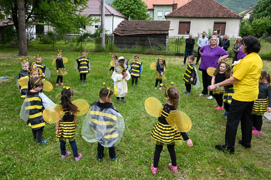 Trajnostno in vključujoče čebelarstvo v Črni gori