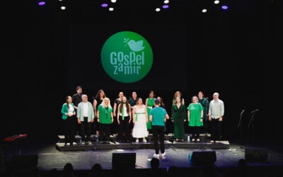 Polna dvorana na koncertu Gospel za mir